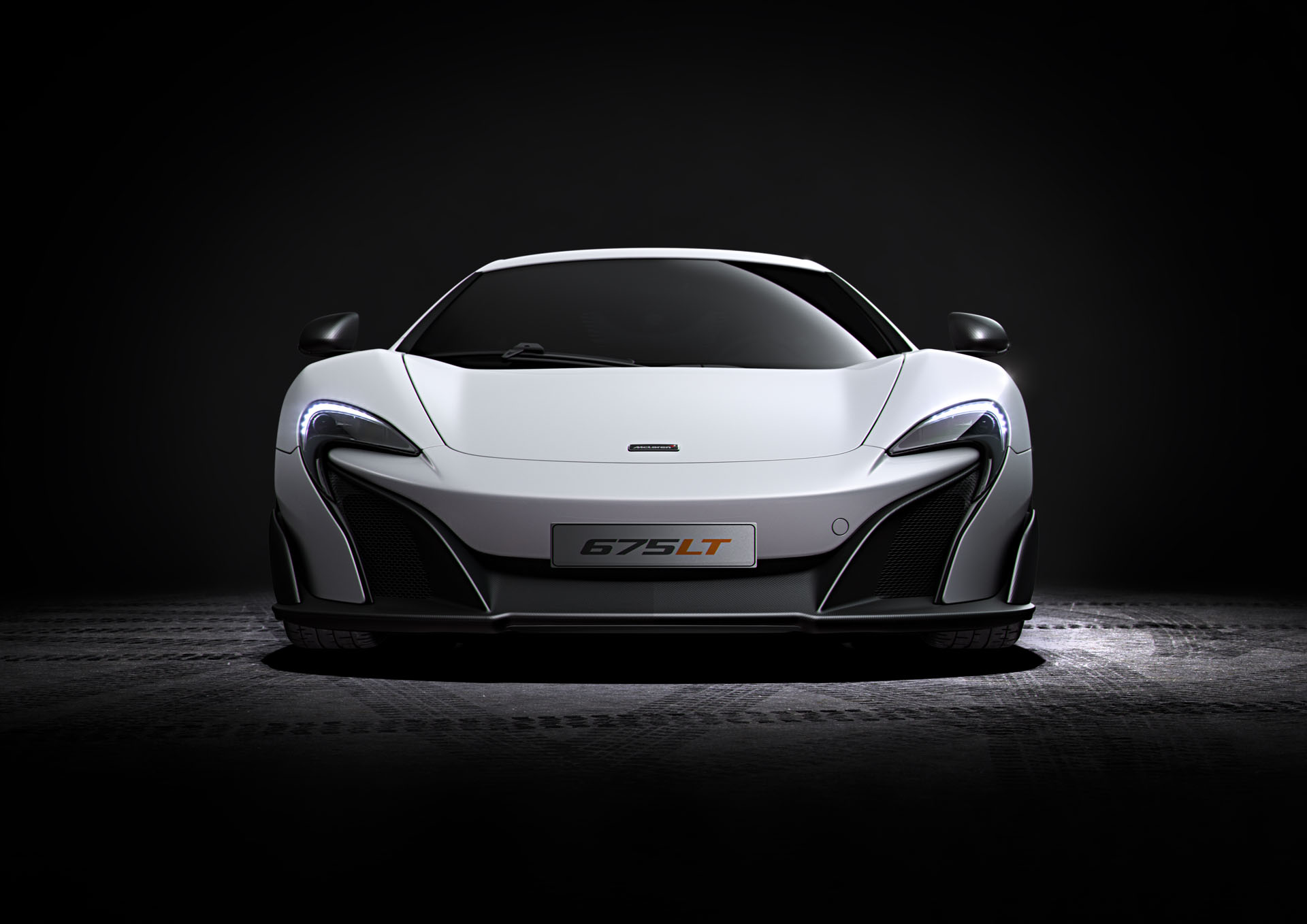 mclaren675lt_studio_01