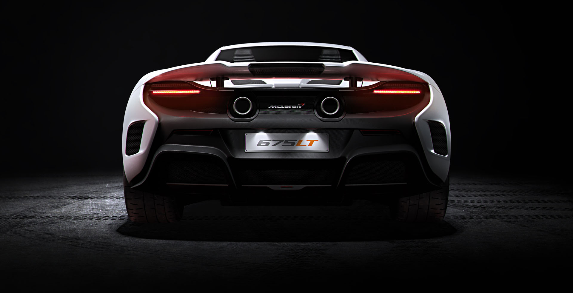 mclaren675lt_studio_03