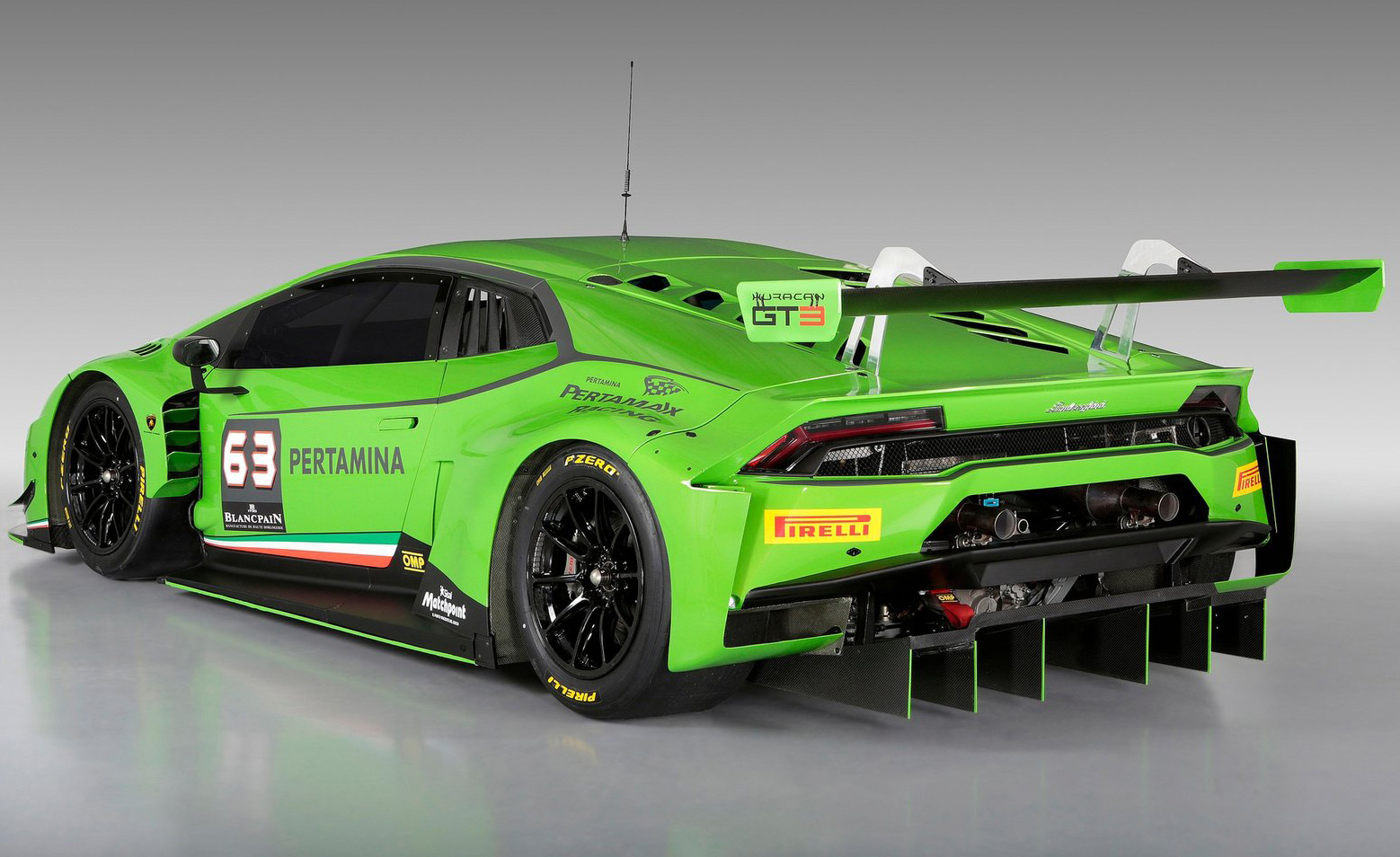 Lamborghini-Huracan_GT3_Racecar_2015_1600x1200_wallpaper_02